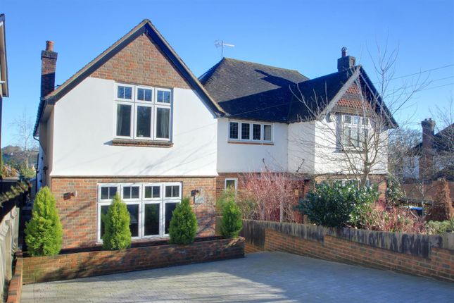 Thumbnail Detached house for sale in Watford Road, Kings Langley