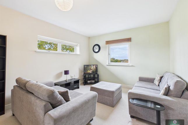 36, Daniels House, Crawley photo 4