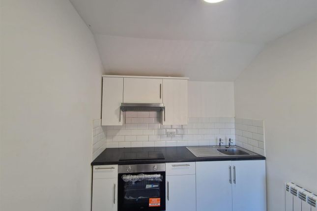 Flat 2 , 37, Marlborough Road, Brynmill photo 3