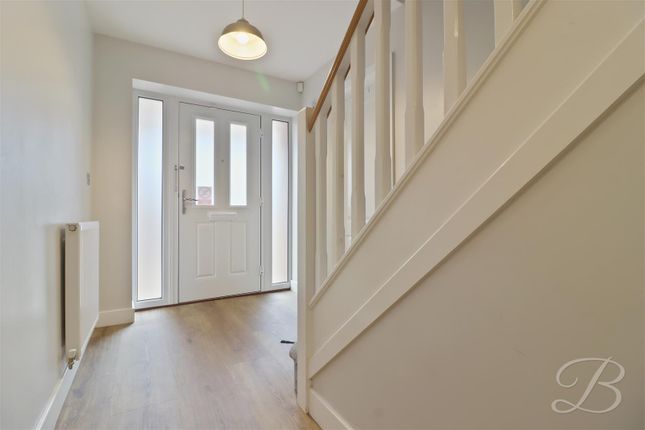 5, Hawke Brook Close, Chesterfield photo 4