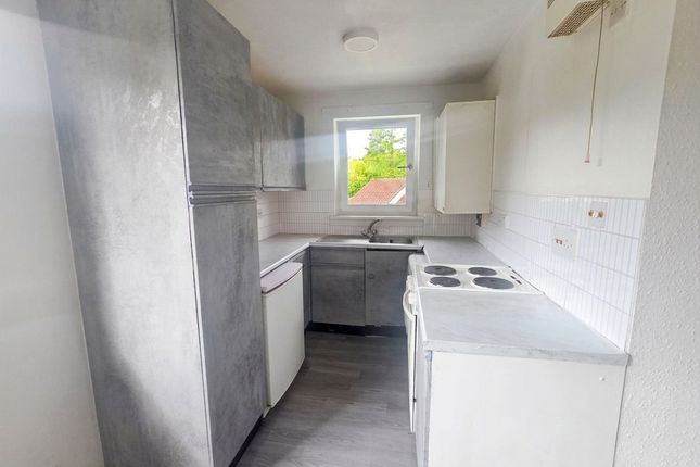 59 Cowal Crescent, Glenrothes photo 3