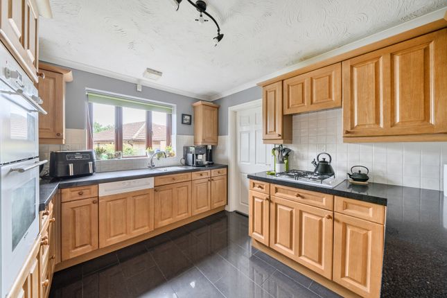 41, Somerset Way, Bristol photo 3