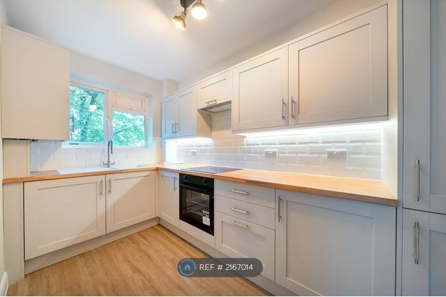 Flat, Greyfriars Wells Park Road, London photo 2