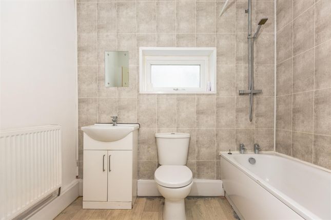 65, Llewellyn Street, Llanelli photo 4