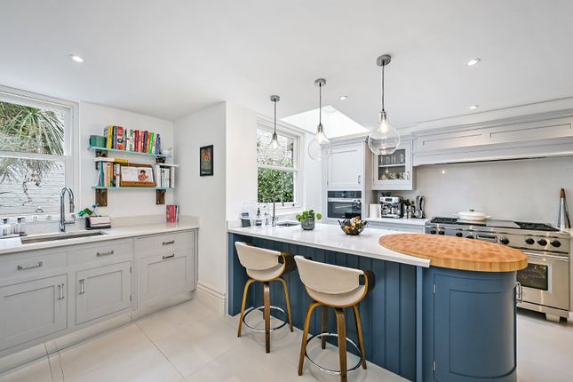 23, Brunswick Gardens, London photo 3