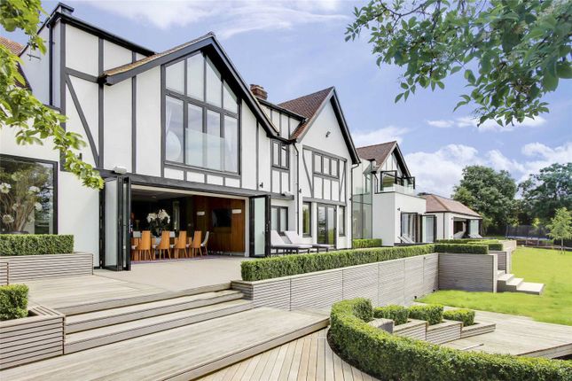 Thumbnail Detached house for sale in Fortune Lane, Elstree, Hertfordshire