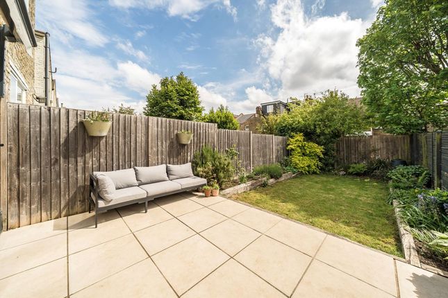 135, Grierson Road, London photo 4