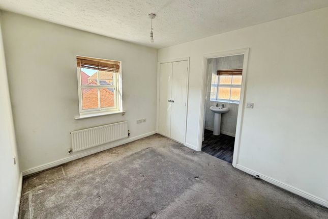 19 Sandfield Meadow, Lichfield photo 4