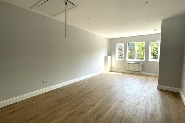 46a, High Street, Ruislip photo 3