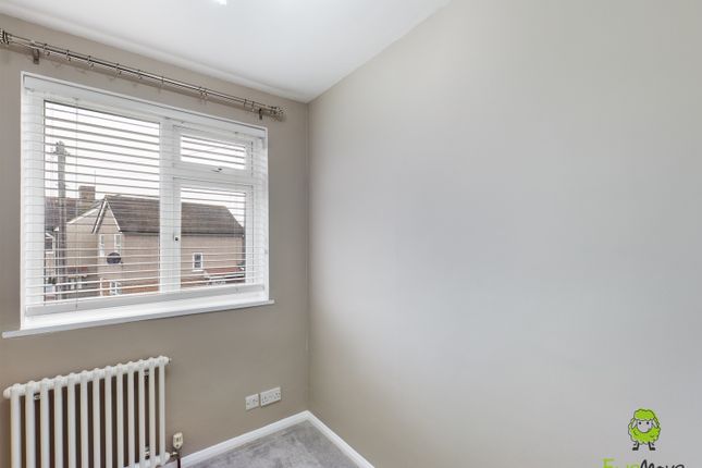 13, Paddock Road, Bexleyheath photo 5