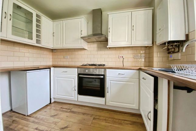 12, St Davids Close, Bridgend photo 2