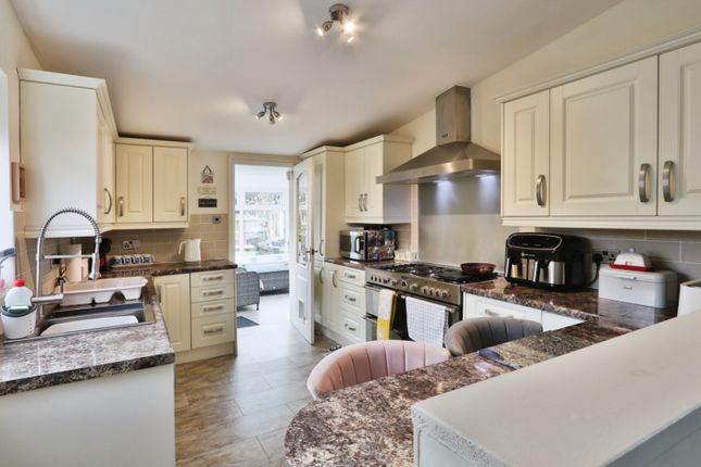 33 Park Avenue, Withernsea, East Riding of Yorkshire photo 4