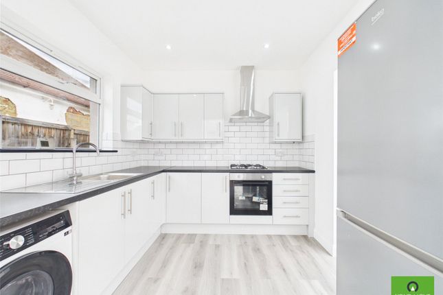 30, Clarence Avenue, Upminster photo 4