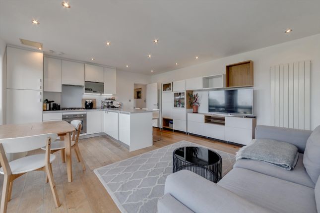 Thumbnail Flat for sale in Halesworth Court, Alfred Street, London