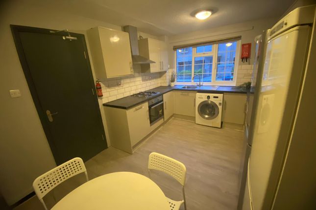5, Melbury Drive, London photo 4