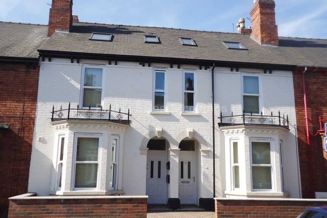 Thumbnail Flat to rent in Sibthorp Street, Lincoln