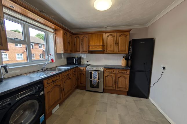 21 Fisher Close, Saxmundham photo 2