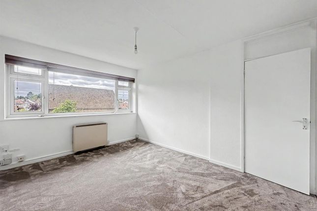 39, Hughenden Road, St. Albans photo 2