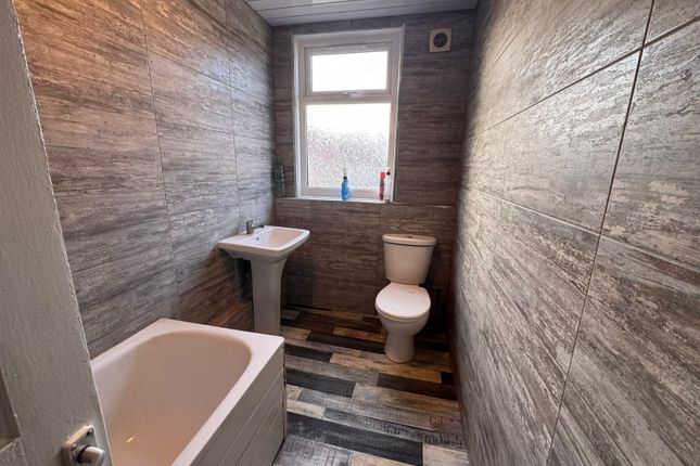 35a, The Broadway, SOUTHALL photo 4