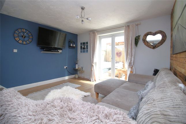 7, Vernalls Court, New Milton photo 3