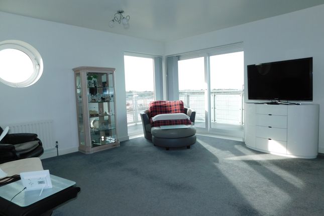 Flat for sale in The Lantern Building, Hythe