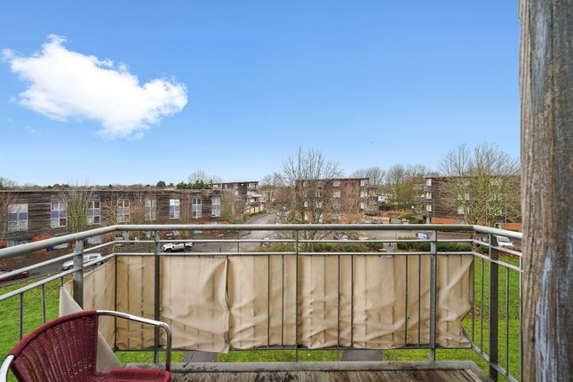 Thumbnail Flat to rent in Martlesham Walk, London