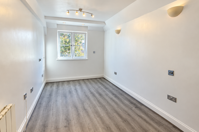 Burford Street, Hoddesdon photo 4