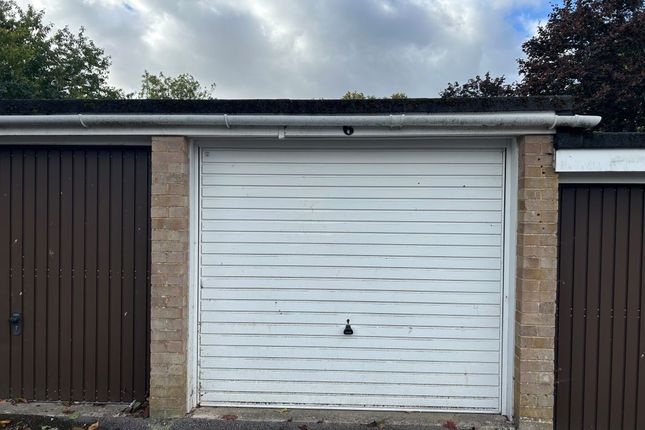 Benbow Court, Andover photo 5