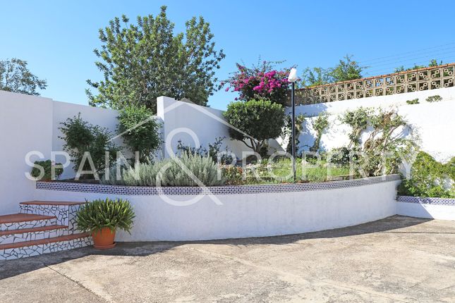 Country house for sale in Llombai, Valencia (Province), Valencia, Spain