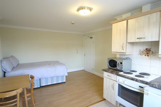 Gloucester Place 167 Fl 2 Studio2.Jpg