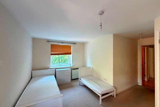 40 Gean Court, London photo 4