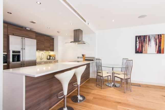 Thumbnail Flat to rent in Dolphin House, Chelsea Harbour, London
