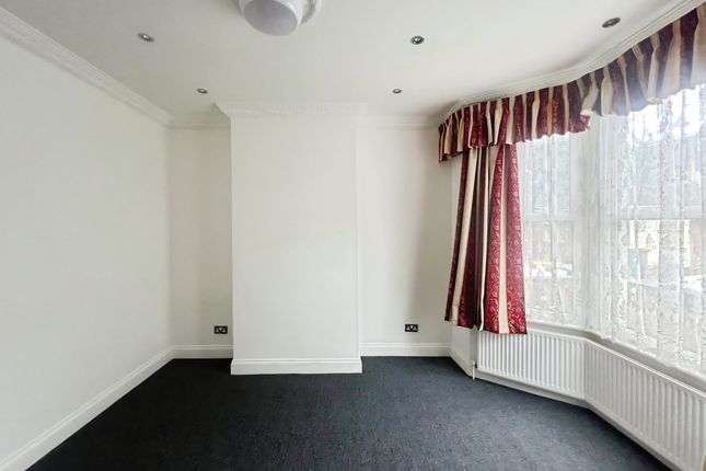 15 Courtland Road, London photo 4