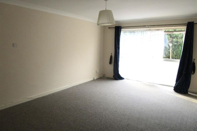 Flat 4, Ronver Lodge, Chingford photo 2