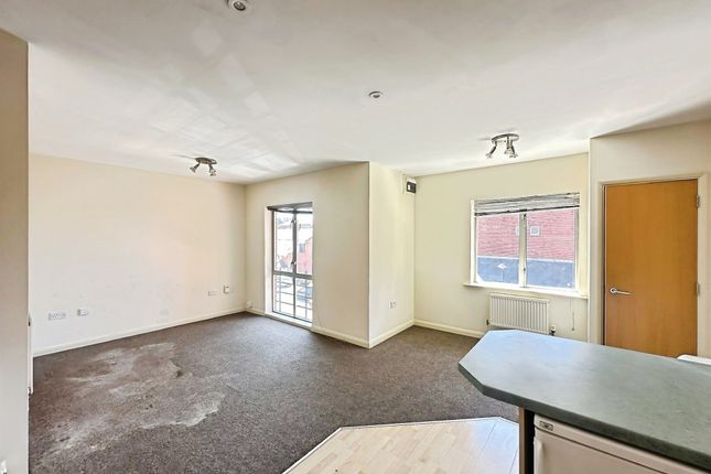 Flat 49, Royal Victoria Court, Gamble Street, Nottingham photo 4
