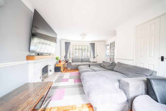 20 Fir Tree Close, Eastleigh photo 4