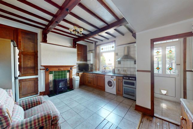 63, Carr Lane, Shipley photo 3