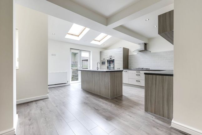 95, Tinshill Lane, West Yorkshire photo 2