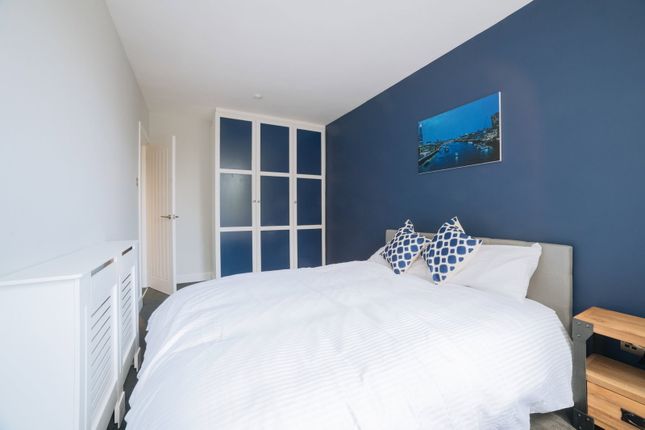 31, East Surrey Grove, London photo 3