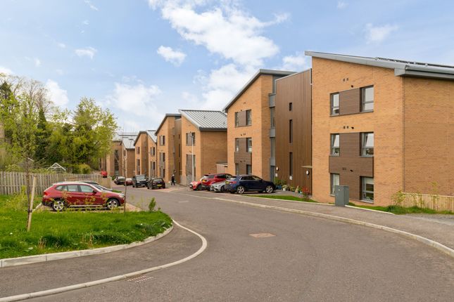 Thumbnail Flat for sale in Flat 3, 4 Kinauld Dell, Currie