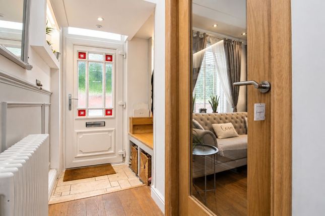 8, Penylan Road, Pontypridd photo 2