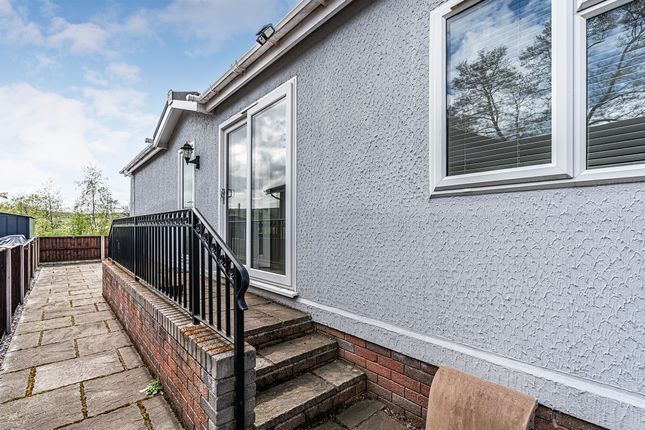 49 Pont Pentre Park, Pontypridd photo 4