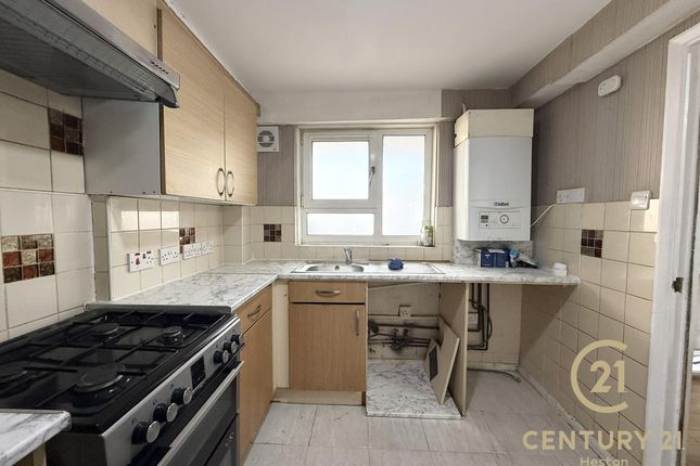 Parkfield Drive, NORTHOLT photo 4