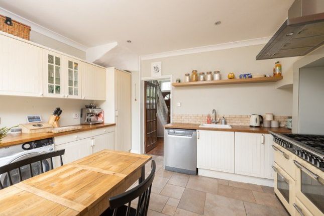 White Cottages,3, Farwig Lane, Bromley photo 3