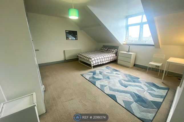 Room to rent in Room 3 592A Bearwood Road, Smethwick