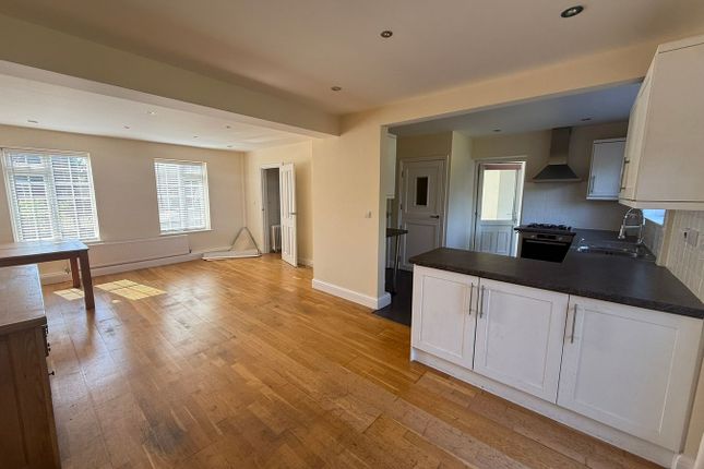 28, Brookside, Potters Bar photo 4