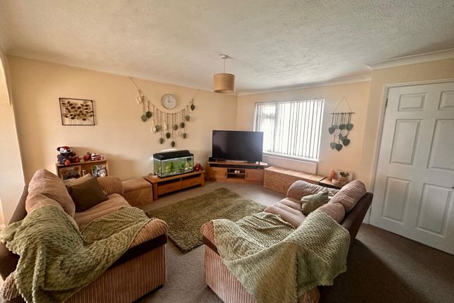 44, The Rising, Eastbourne photo 2