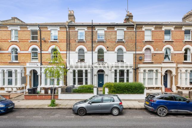 Thumbnail Flat for sale in Brownswood Road, London