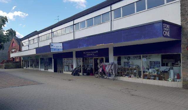 Retail premises to let in John Street, Penicuik
