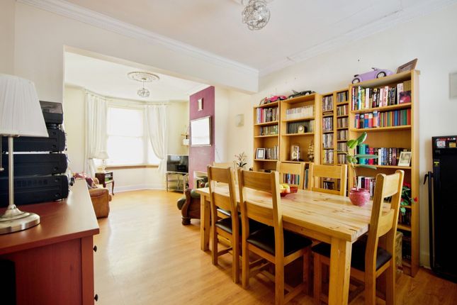 115, Bulwer Road, London photo 4